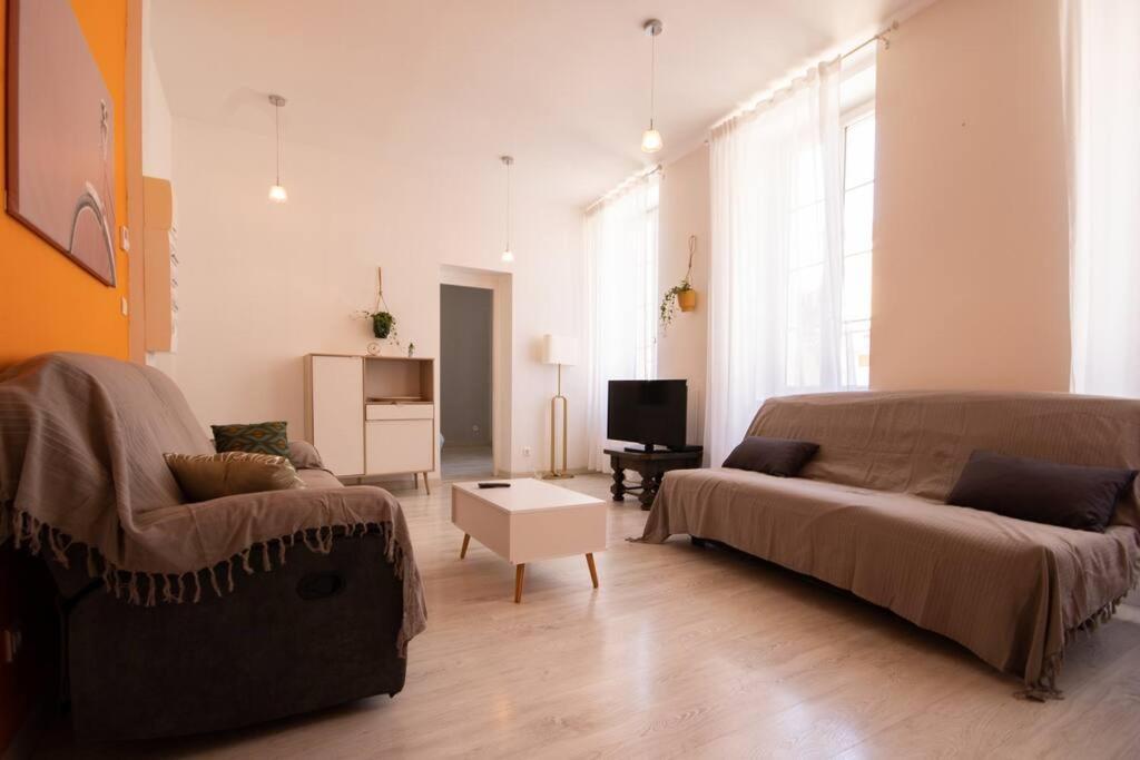 La Fontaine Neuve-Avallon-5 Personnes-1 Chambre-3 Lits-Parking-Wifi 외부 사진