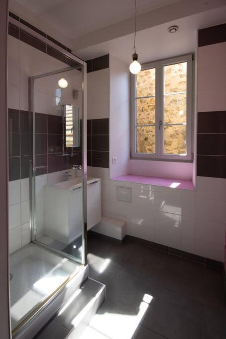 La Fontaine Neuve-Avallon-5 Personnes-1 Chambre-3 Lits-Parking-Wifi 외부 사진